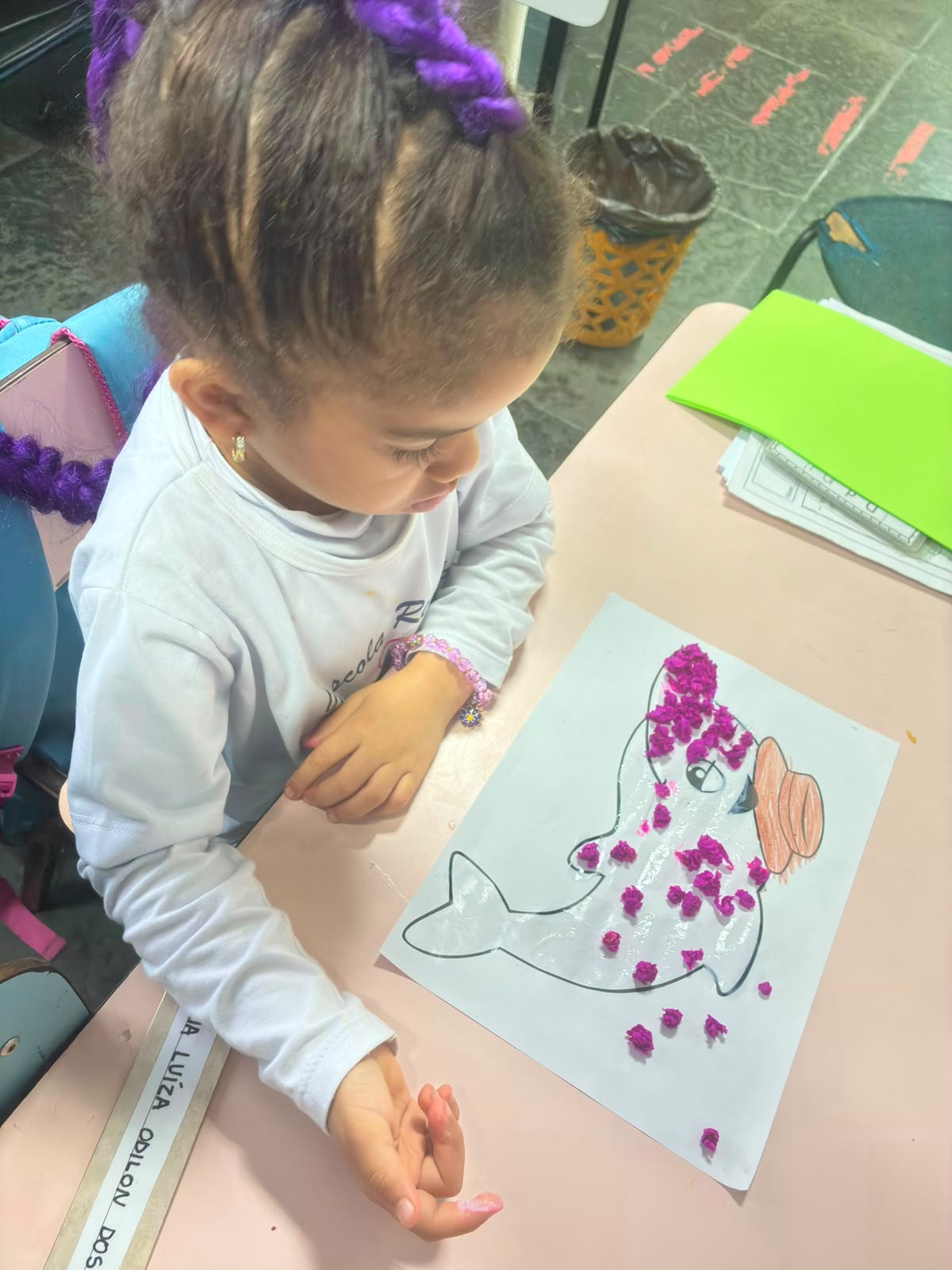 Atividade de arte e criatividade na Escola Recanto Lápis de Cor — registro 4