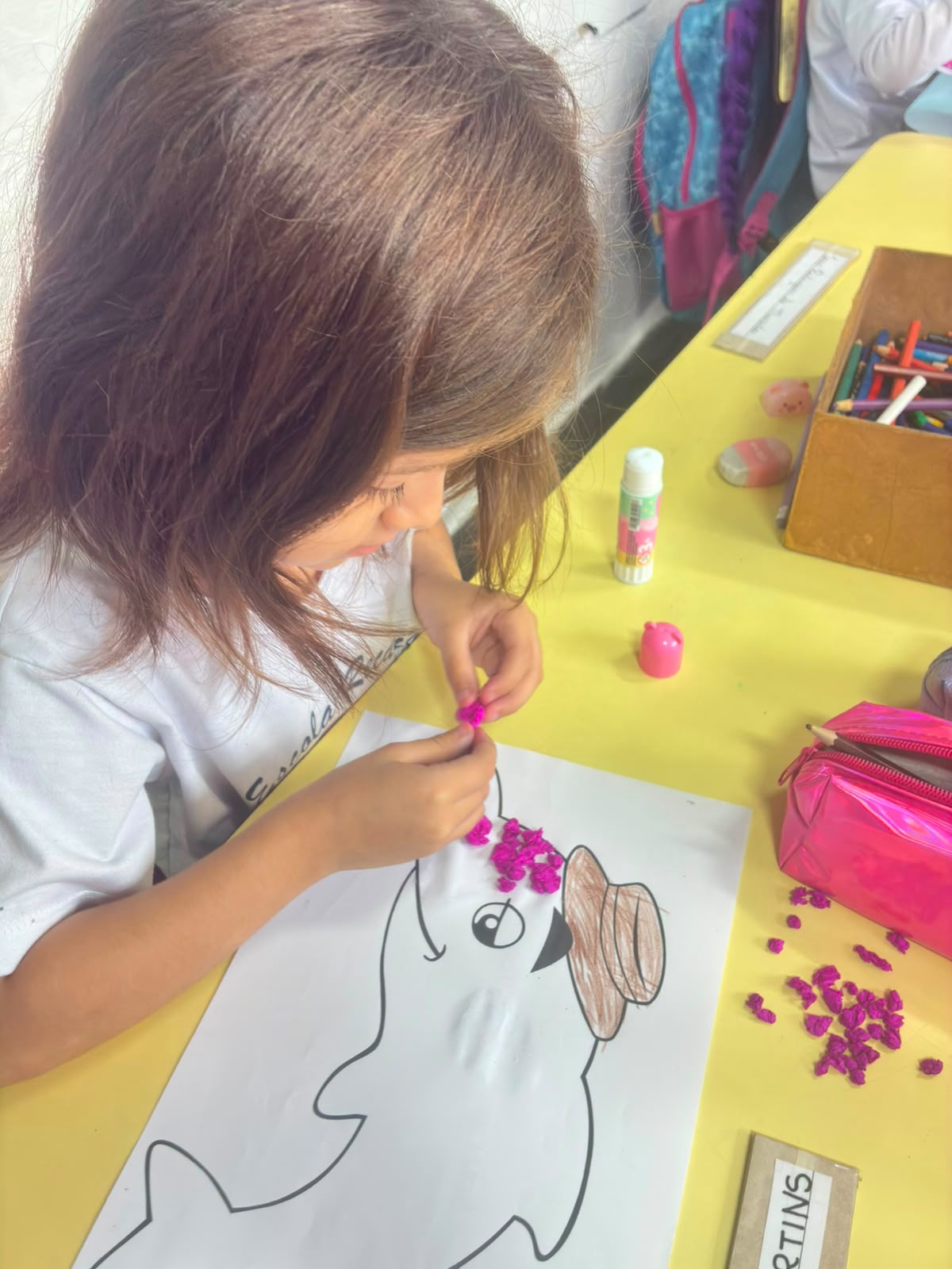 Atividade de arte e criatividade na Escola Recanto Lápis de Cor — registro 2